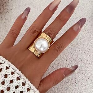 Zara women’s model 18k Gold plated color Band Ring pearl